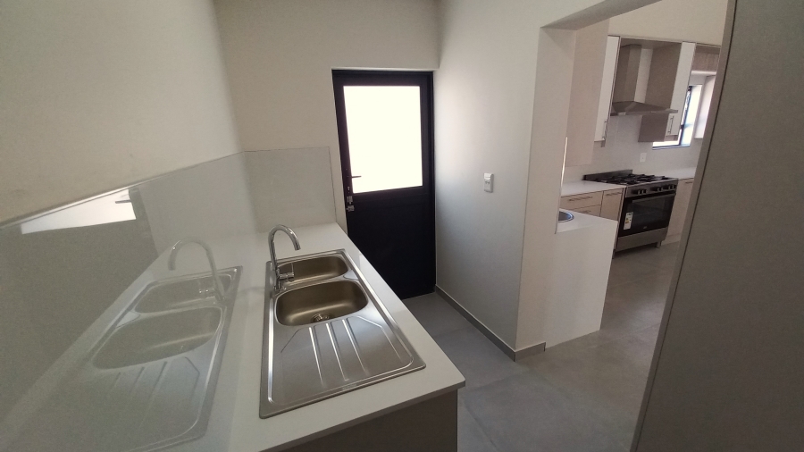 3 Bedroom Property for Sale in Brittania Beach Estate Western Cape